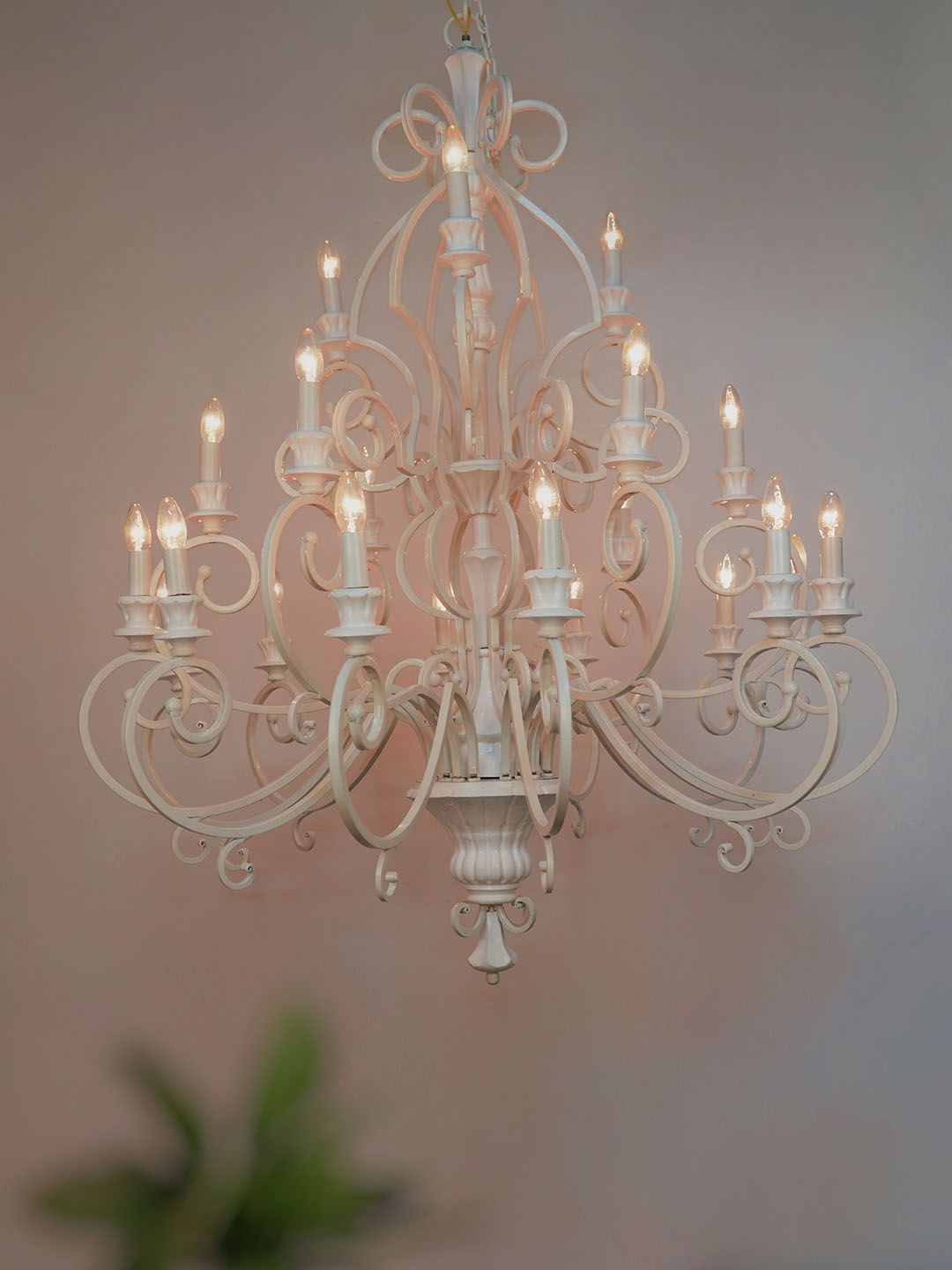 Transitional White 21-Lights Triple-Tiered Luxurious Steel Candelabra ...